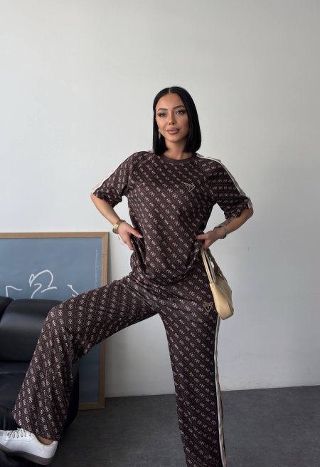 Guess بلوز وبنطلون