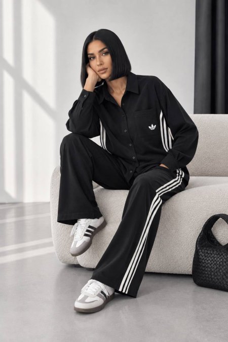 طقم Adidas