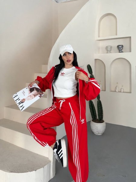 Adidas براشوت