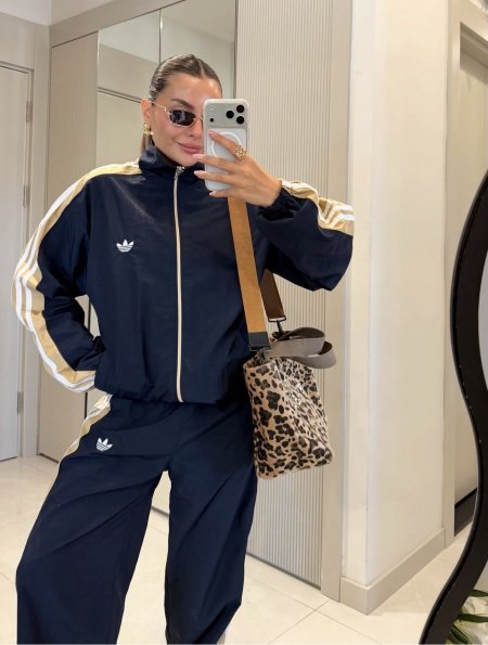 Adidas براشوت