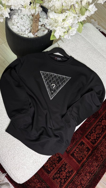 بلوزة GUESS